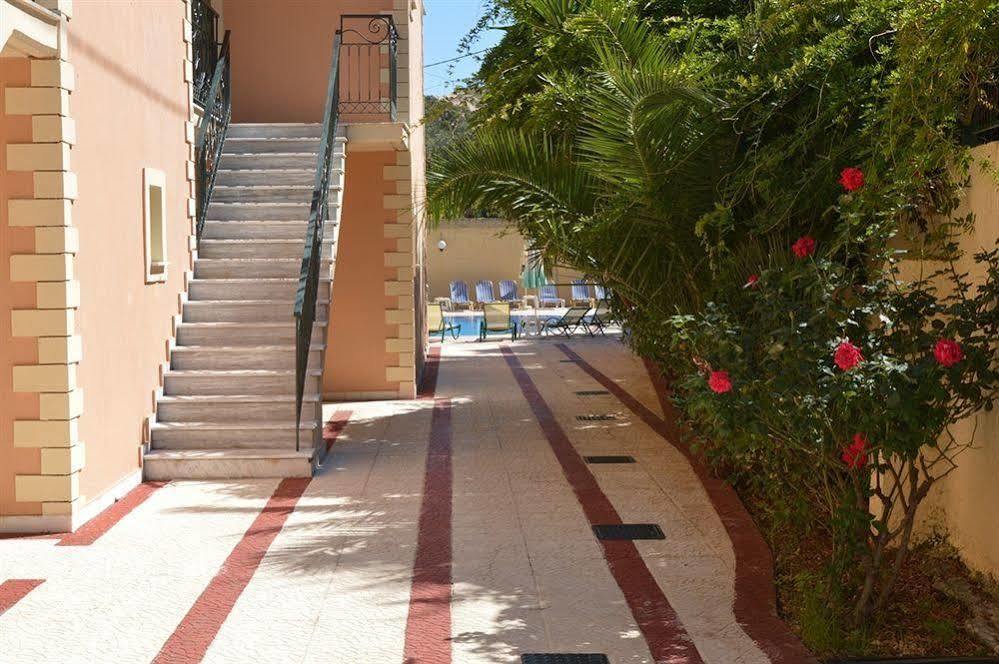 Aparthotel Philippos